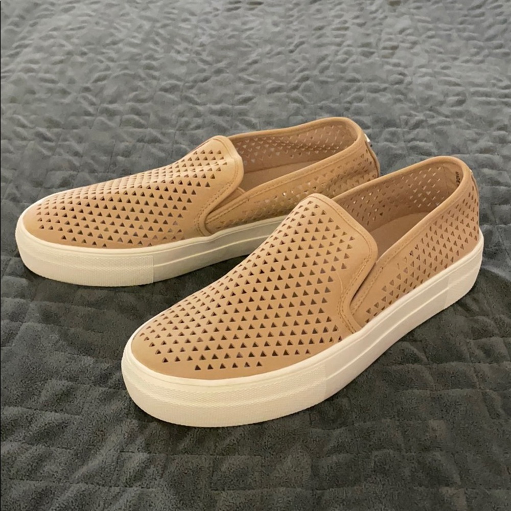 Steve Madden Zeena Slip On Sneaker (Never Worn)